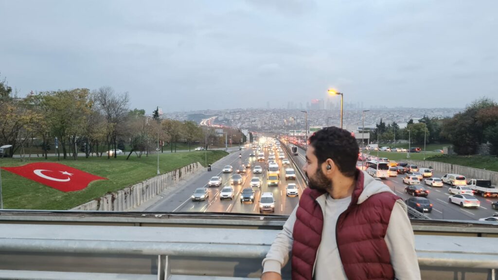في خط المتروبوس في اسطنبول تركيا